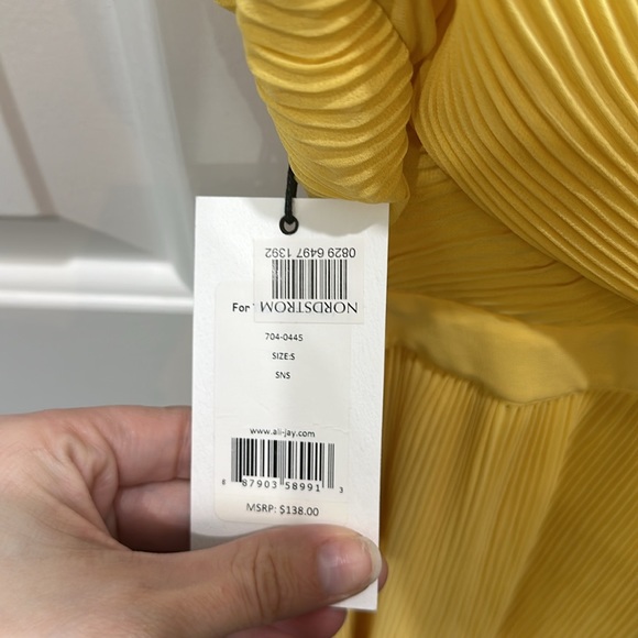 New Ali & Jay For The Gram Chiffon Midi Dress Small Yellow - Picture 8 of 9